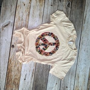 Graphic tee women’s